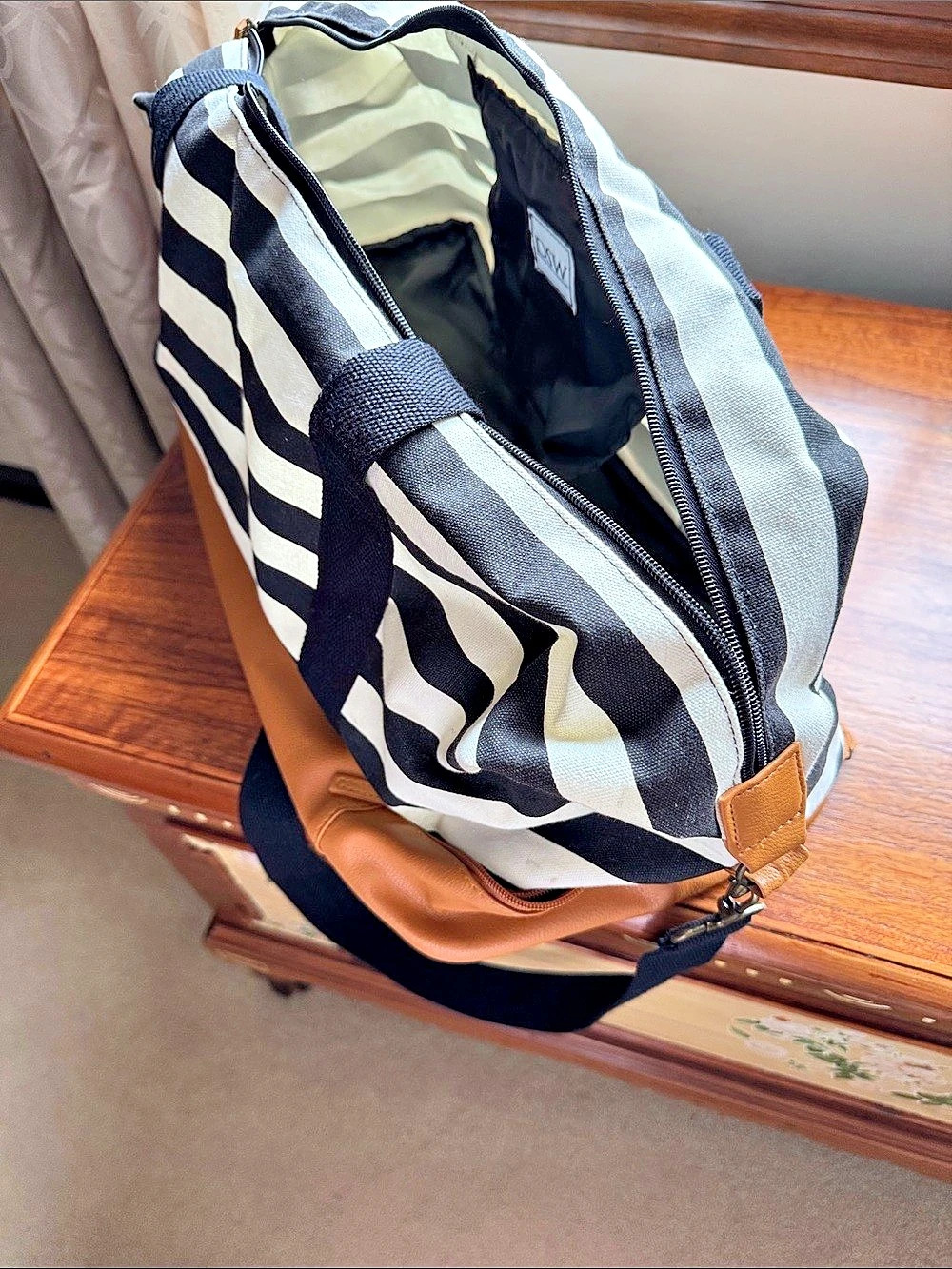 DSW Large Stripe Weekender Duffel Tote Bag with Shoe Compartment Black & Brown